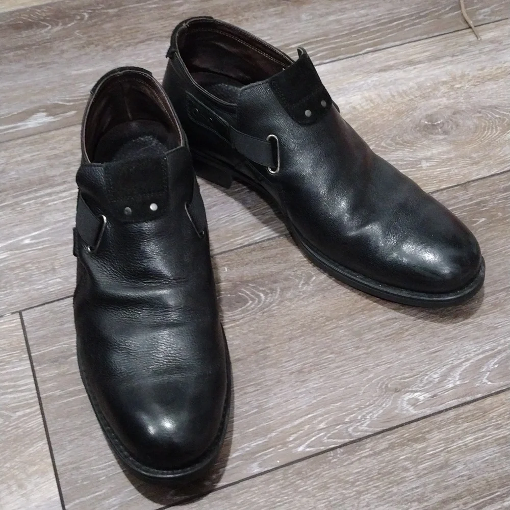 Bacco Bucci mens black leather moto loafers. Size 11. Made in Italy